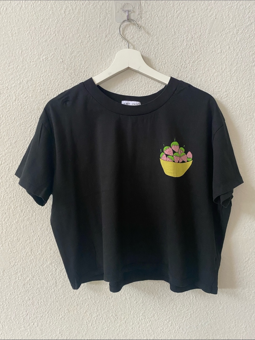 Jenny lemons strawberry fruit black cropped graphic  t-shirt XL